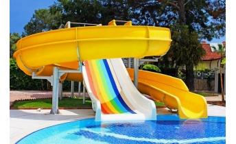 Toboggans_aquatiques_sur-mesure